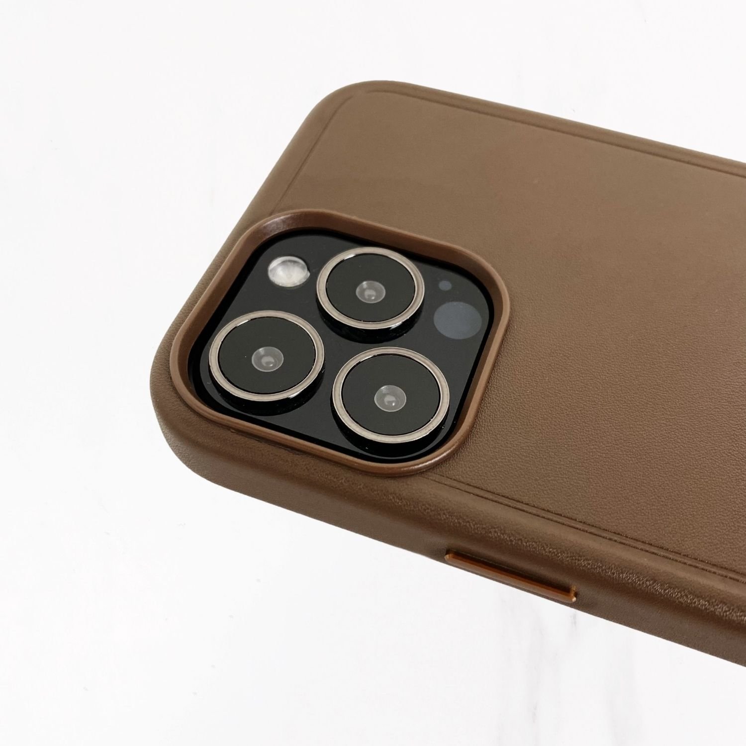 iPhone 13 Series Designer Case - Brown — Valerie Constance